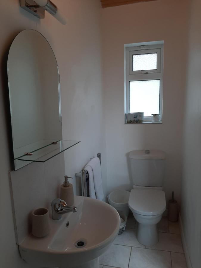 The Lodge Guesthouse Brittas Buitenkant foto