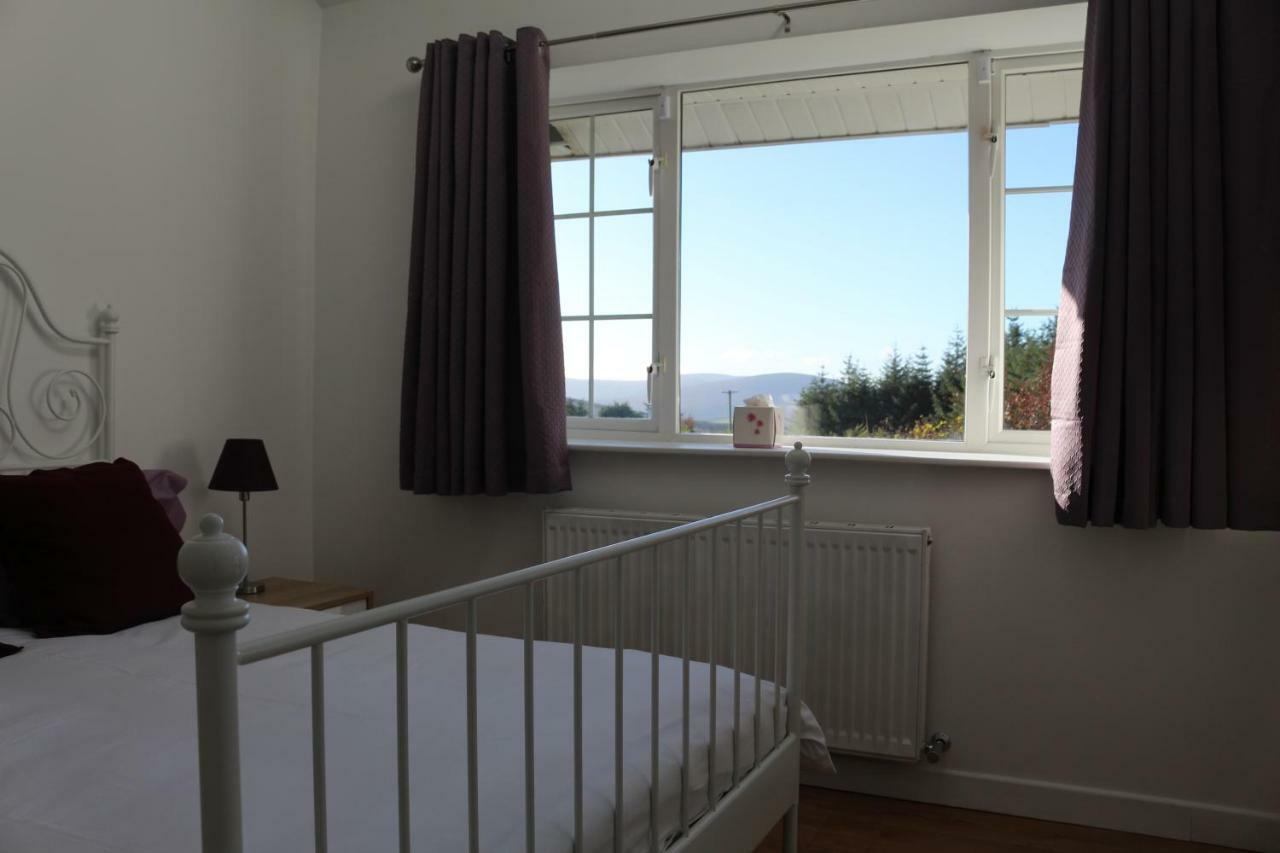 The Lodge Guesthouse Brittas Buitenkant foto